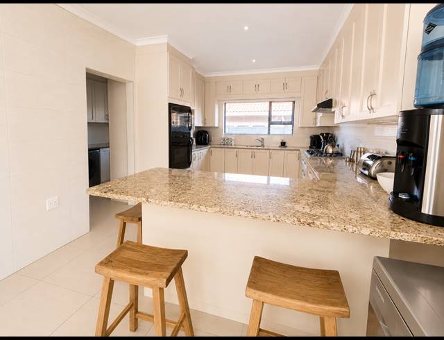 4 BEDROOM HOUSE FOR SALE IN THREE RIVERS EAST